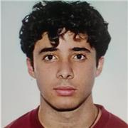 Estudiante de Ingeniería del Software en la universidad de Málaga, imparto clases desde primaria hasta bachillerato